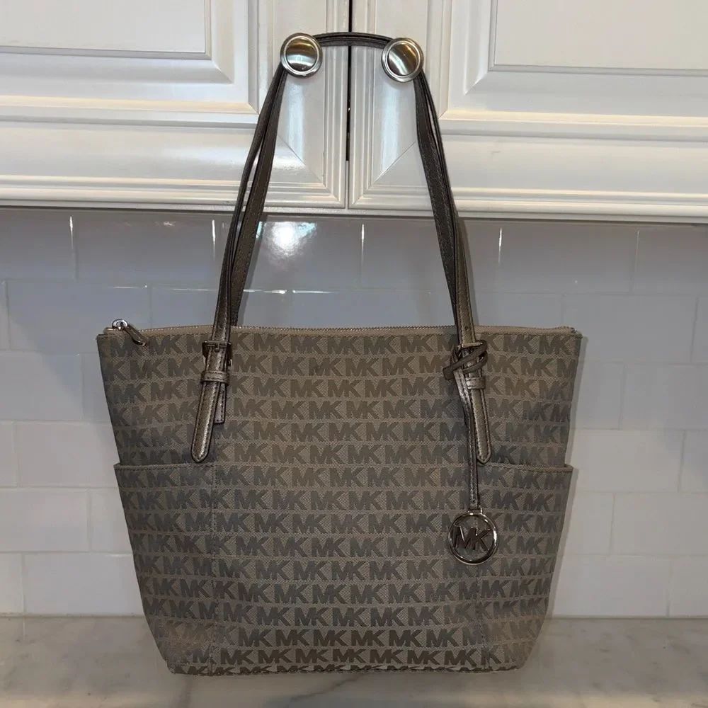 Michael Kors Bag Purse Handbag Pocketbook Charlotte Signature Jet Set Tote Bag